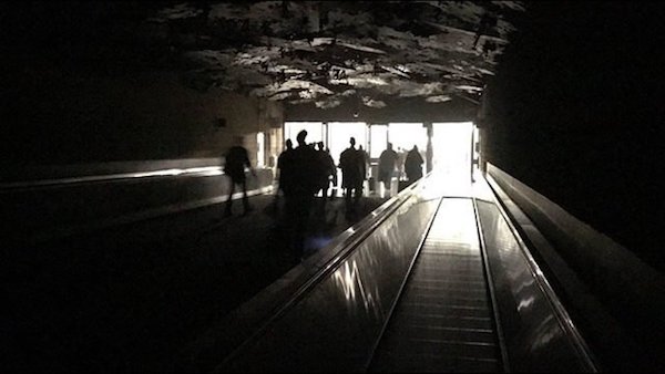 atlanta-airport-power-outage-wsb-tw-600