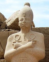 449px-Karnak_Tempel_14-copyright-Olaf-Tausch-1April2009-_crop